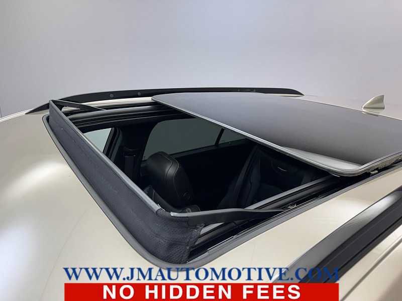 Used 2023 Cadillac XT4 Sport w/ Trailering Package AWD/4WD image 11