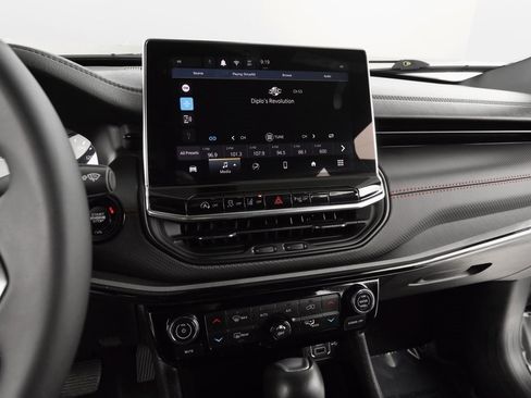 Certified 2024 Jeep Compass Trailhawk image 30