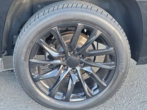 Used 2020 Chevrolet Suburban Premier w/ RST 6.2L Performance Edition AWD/4WD image 22