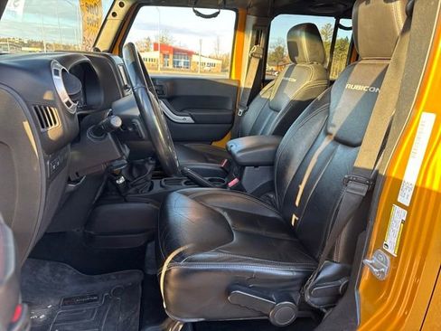 Used 2014 Jeep Wrangler Unlimited Rubicon w/ Dual Top Group image 16