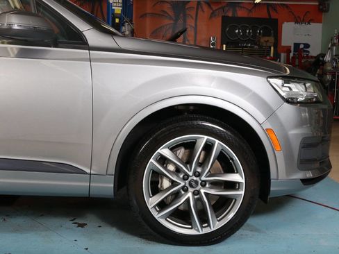 Used 2017 Audi Q7 3.0T Prestige image 13