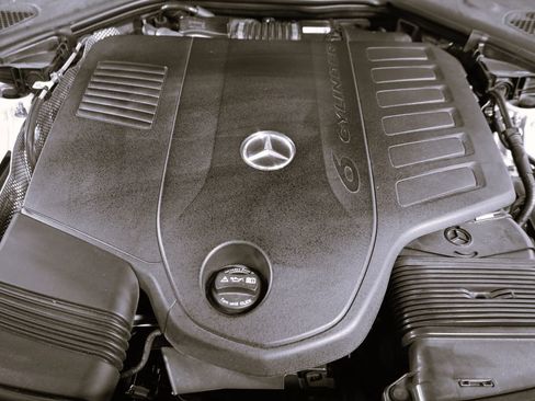 Used 2025 Mercedes-Benz E 450 4MATIC Sedan image 58