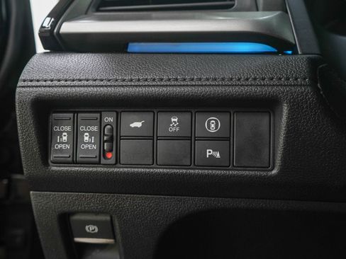 Used 2023 Honda Odyssey Touring image 28