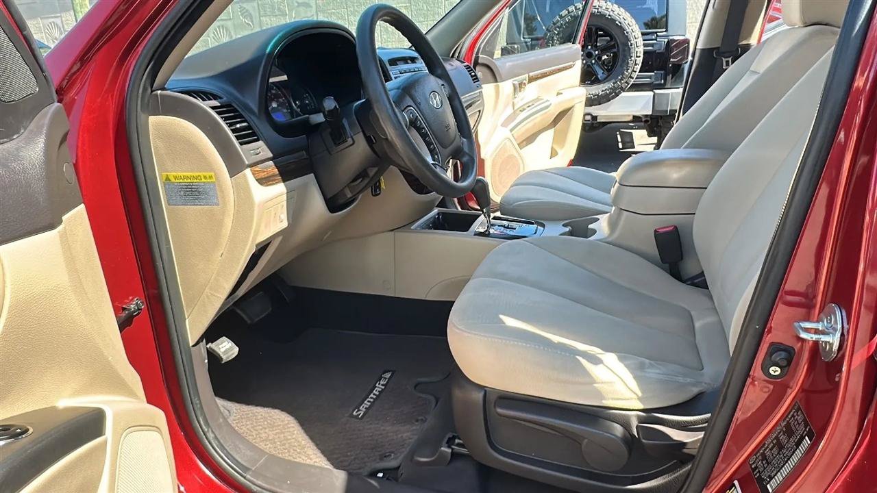 Used 2010 Hyundai Santa Fe GLS FWD image 26