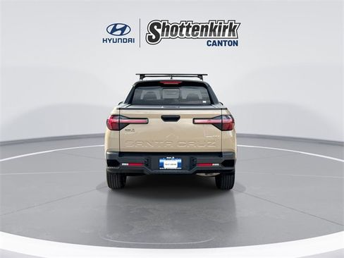 Used 2023 Hyundai Santa Cruz SEL Premium image 7