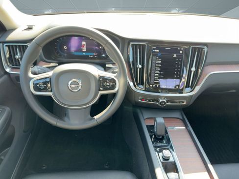 Certified 2023 Volvo S60 B5 Plus w/ Climate Package image 28