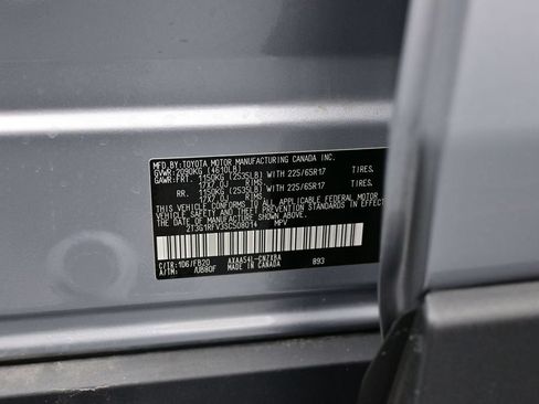 Used 2025 Toyota RAV4 LE AWD/4WD image 22