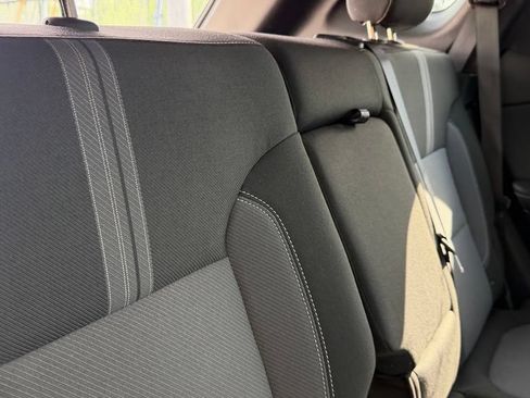 Used 2025 Chevrolet Blazer LT FWD image 25