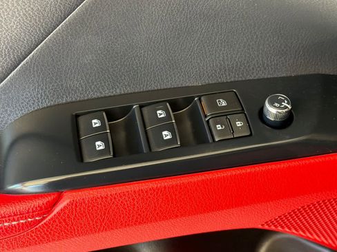 Used 2020 Toyota Camry XSE FWD image 13