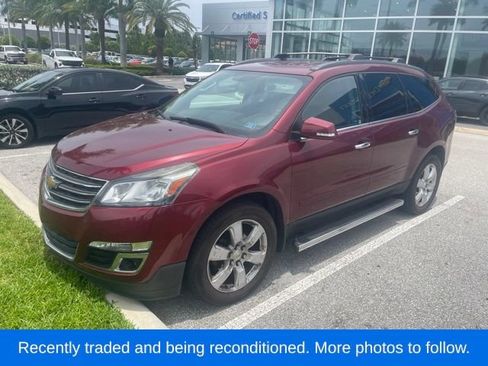 Used 2017 Chevrolet Traverse LT w/ Style and Technology Package FWD image 1