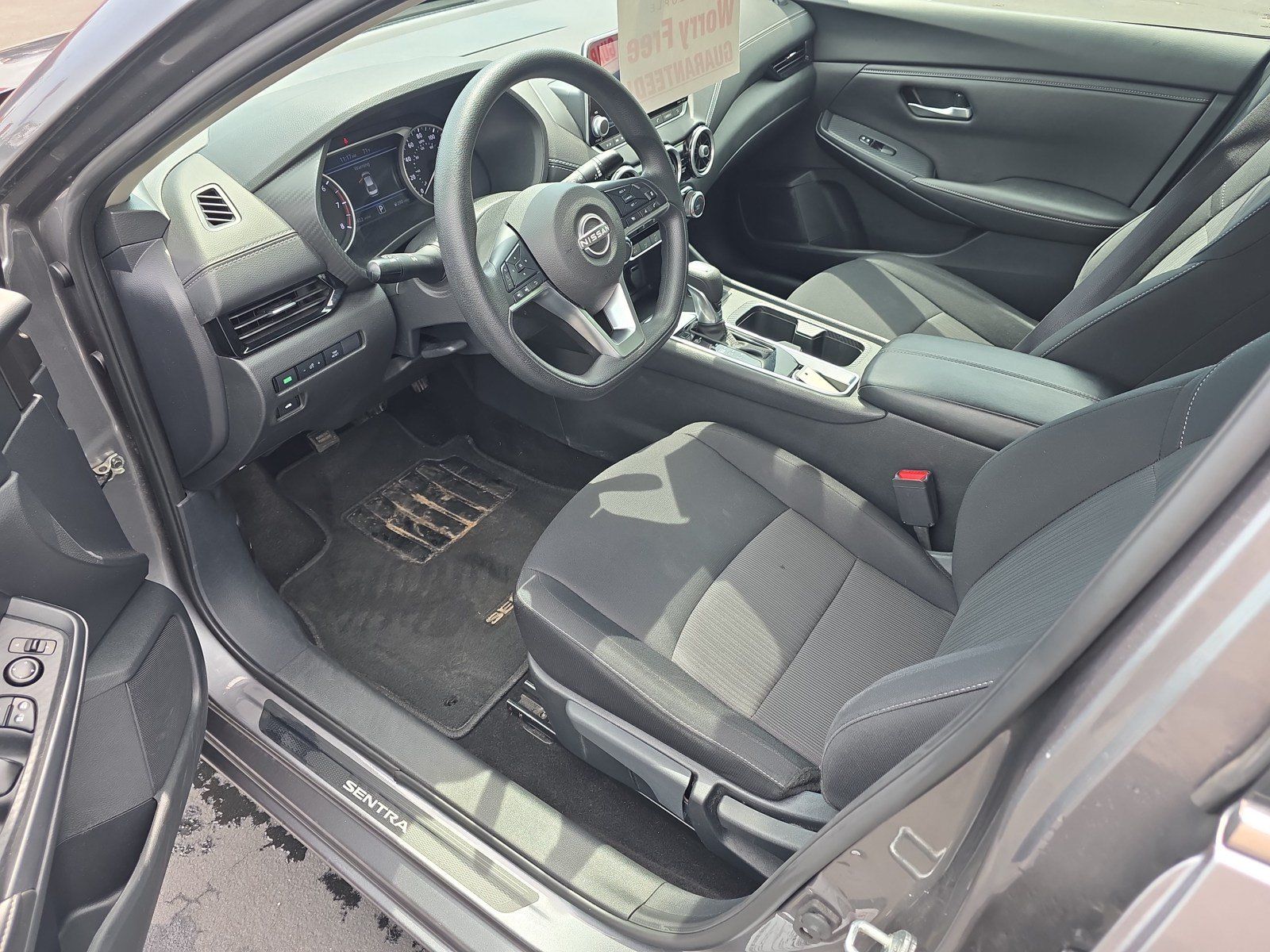 Used 2024 Nissan Sentra SV FWD image 11