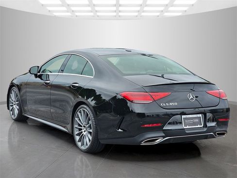 Used 2025 Mercedes-Benz GLC 300 image 4