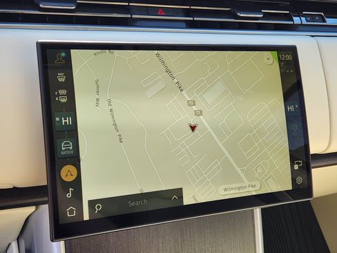 Used 2024 Land Rover Range Rover SE image 21