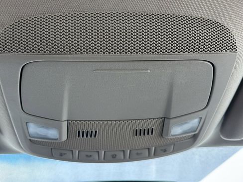 Used 2017 Ford Fusion SE w/ Equipment Group 201A image 20