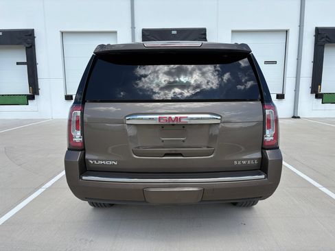 Used 2015 GMC Yukon Denali w/ Enhanced Security Package AWD/4WD image 8