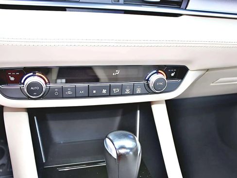 Used 2018 MAZDA MAZDA6 Grand Touring image 17