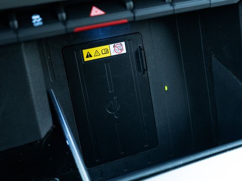 Used 2023 Toyota Sequoia Limited image 36