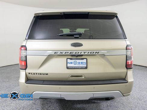 Used 2018 Ford Expedition Platinum AWD/4WD image 6