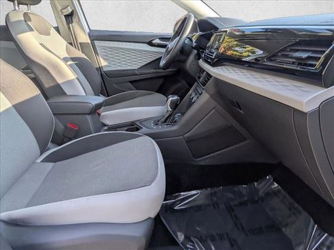 Used 2022 Volkswagen Taos S image 18