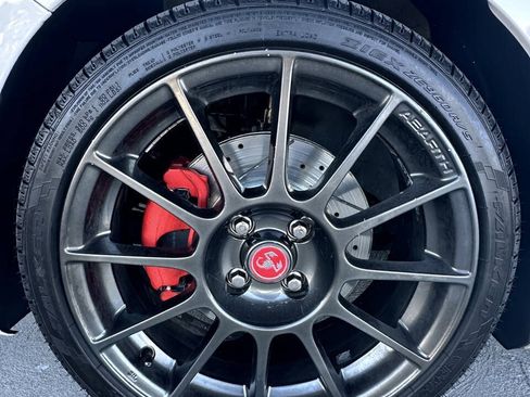 Used 2013 FIAT 500 Abarth w/ Beats Audio Pkg FWD image 14