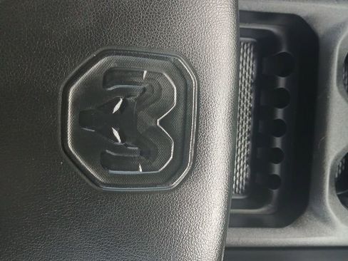 Used 2022 RAM 1500 Laramie AWD/4WD image 30