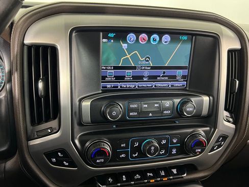 Used 2018 GMC Sierra 3500 SLT w/ Duramax Plus Package image 17