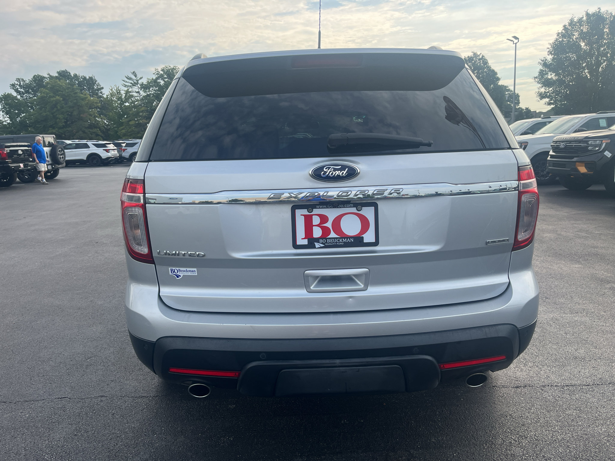 Used 2015 Ford Explorer Limited w/ Equipment Group 302A AWD/4WD image 6