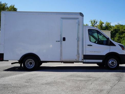 Used 2022 Ford Transit 350 DRW RWD image 6