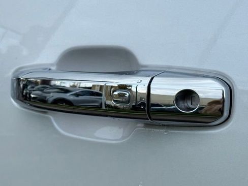 Used 2025 GMC Sierra 3500 Denali w/ Denali Reserve Package image 19