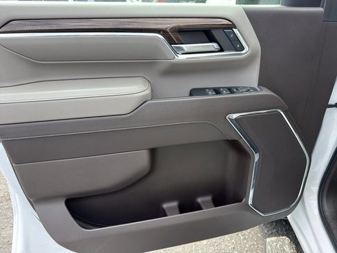 Used 2024 Chevrolet Silverado 2500 LT image 10