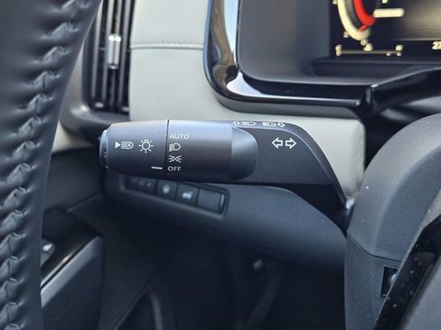 New 2026 Nissan Pathfinder SL w/ SL Premium Package FWD image 23