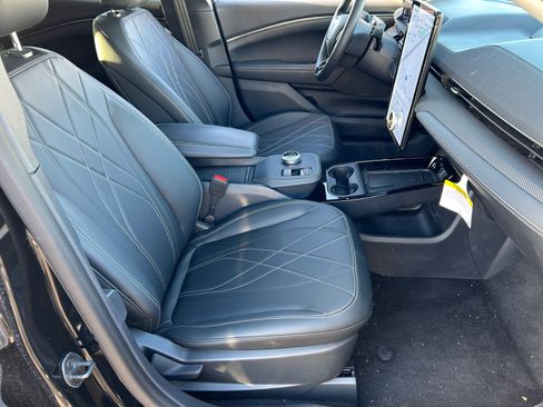 New 2024 Ford Mustang Mach-E Select image 19