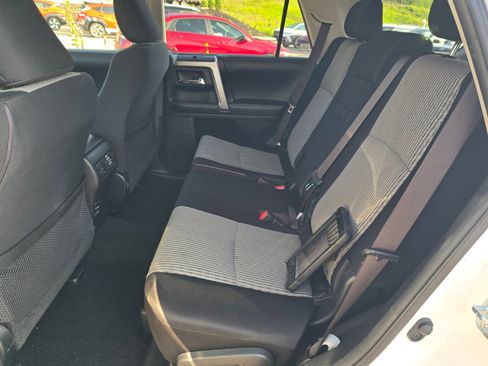 Used 2014 Toyota 4Runner SR5 AWD/4WD image 11