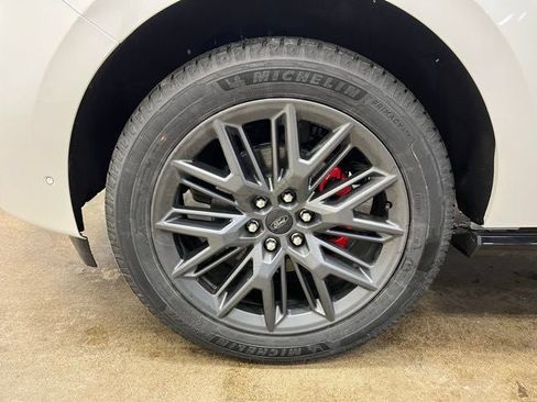 New 2025 Ford Expedition Max Platinum w/ Stealth Performance Package image 30