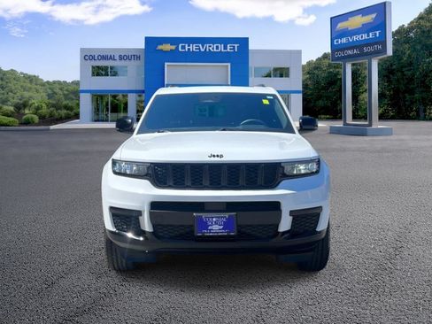 Used 2023 Jeep Grand Cherokee L Altitude AWD/4WD image 9