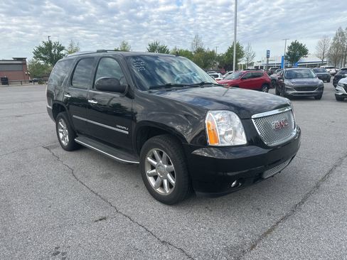 Used 2010 GMC Yukon Denali image 4