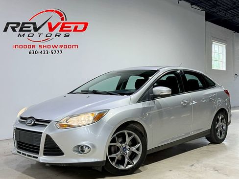 Used 2014 Ford Focus SE w/ Equipment Group 201A FWD image 1