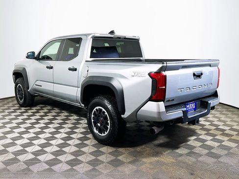Certified 2024 Toyota Tacoma TRD Off-Road AWD/4WD image 6