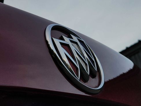 Used 2023 Buick Envision Essence w/ Sport Touring Package image 30