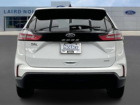 New 2024 Ford Edge SE image 4