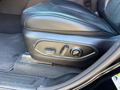 Used 2024 Jeep Grand Cherokee Altitude AWD/4WD image 28