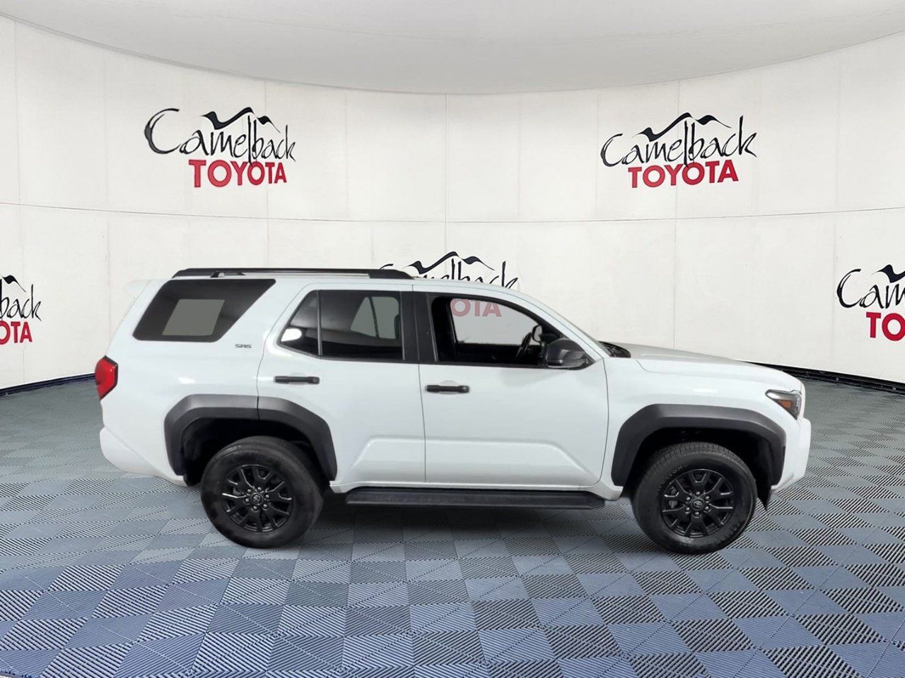 Used 2025 Toyota 4Runner SR5 AWD/4WD image 4