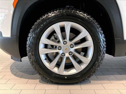Used 2023 Chevrolet TrailBlazer LS AWD/4WD image 14