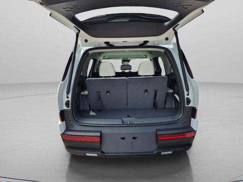 New 2026 Hyundai Santa Fe SE FWD image 10