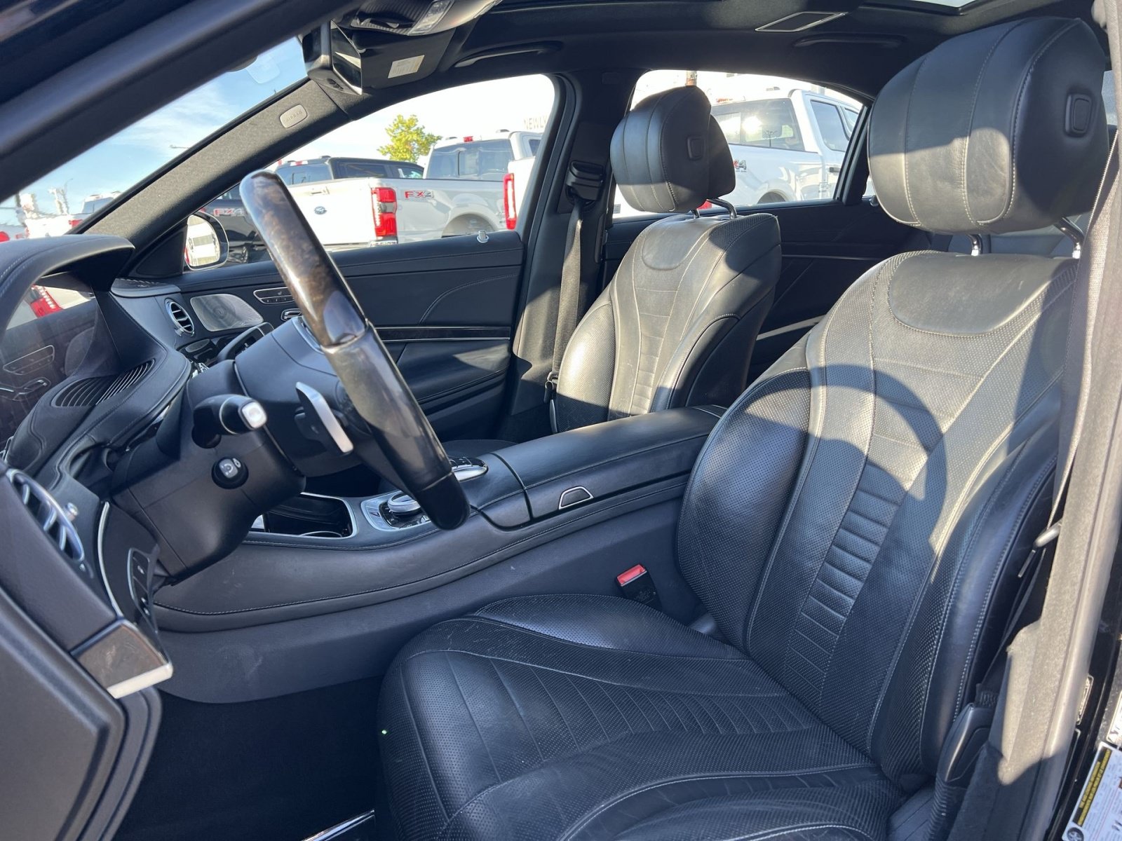 Used 2019 Mercedes-Benz S 560 4MATIC Sedan image 13