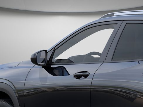 New 2026 Chevrolet Trax ACTIV w/ Driver Confidence Package FWD image 37