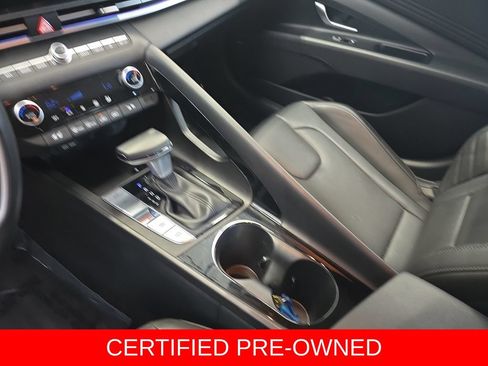 Certified 2025 Hyundai Elantra Limited FWD image 25