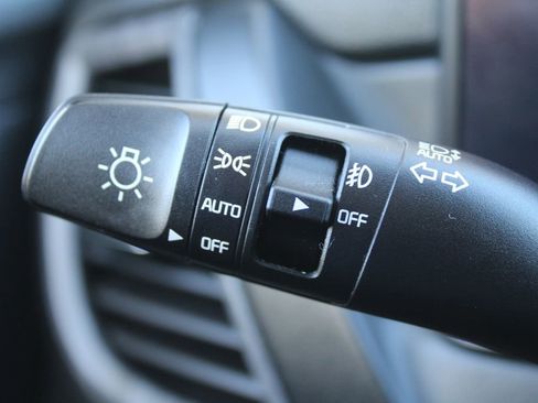 Certified 2024 Kia Seltos EX image 27