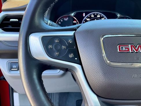 Certified 2023 GMC Acadia SLT w/ Technology Package image 18