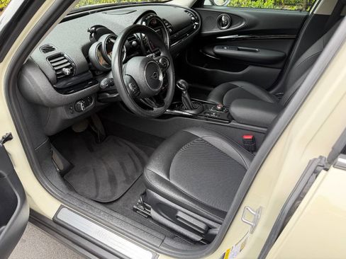 Used 2019 MINI Cooper Clubman FWD image 11